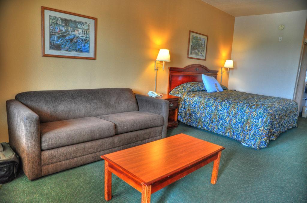 Lone Star Inn And Suites Victoria Extérieur photo