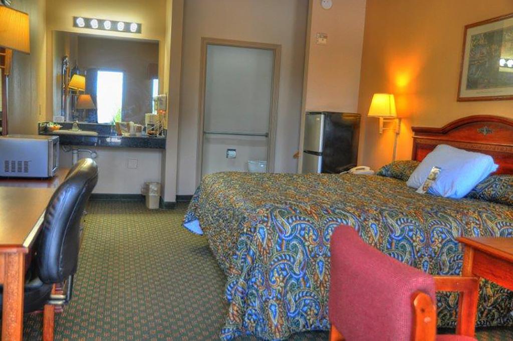 Lone Star Inn And Suites Victoria Extérieur photo