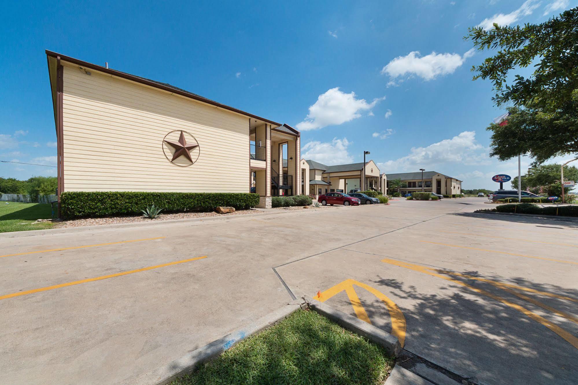 Lone Star Inn And Suites Victoria Extérieur photo