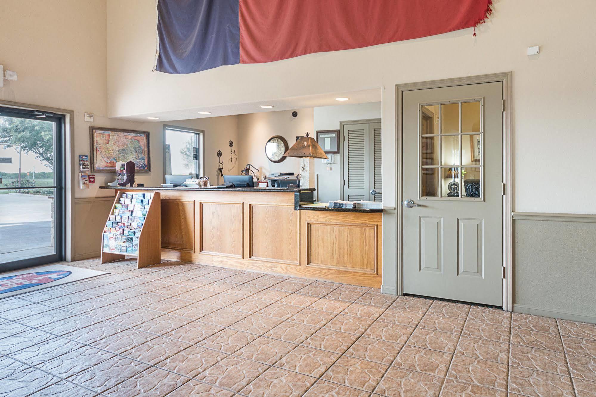 Lone Star Inn And Suites Victoria Extérieur photo