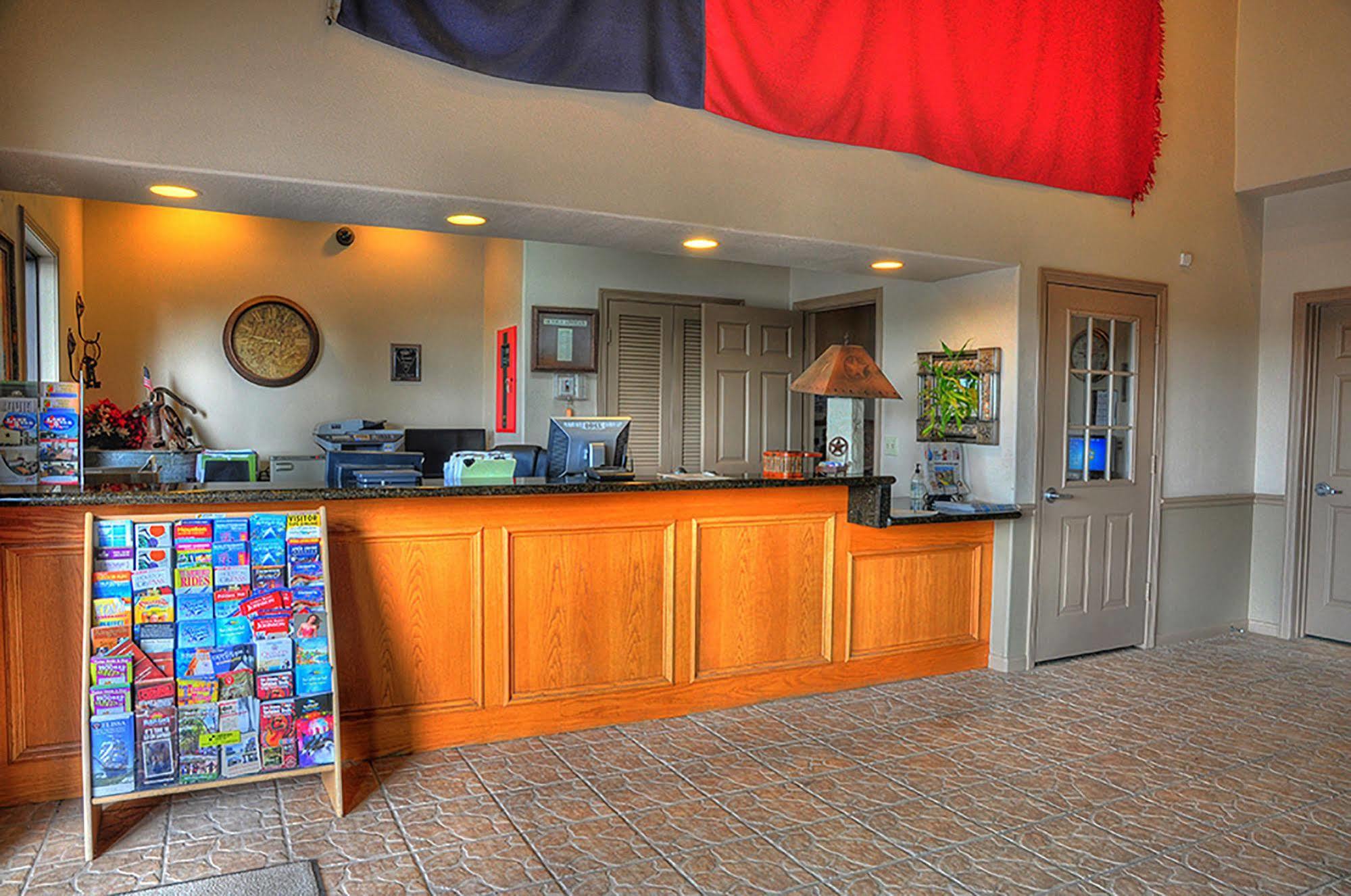 Lone Star Inn And Suites Victoria Extérieur photo