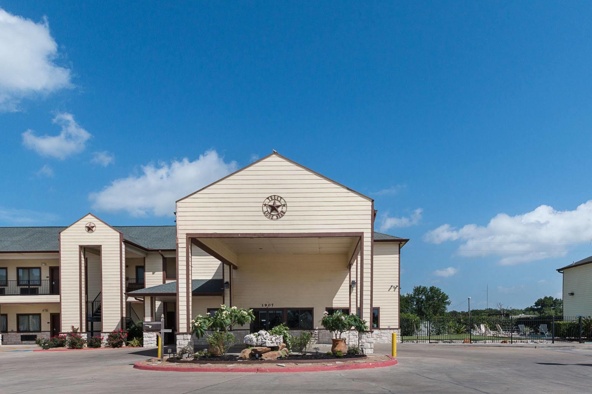 Lone Star Inn And Suites Victoria Extérieur photo