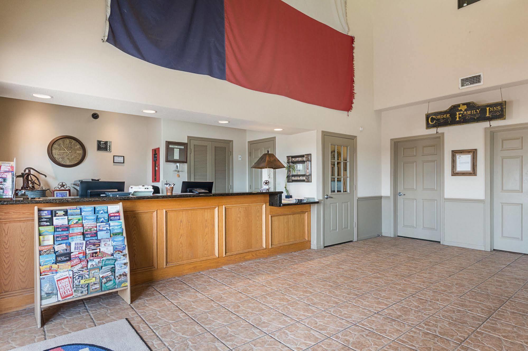 Lone Star Inn And Suites Victoria Extérieur photo